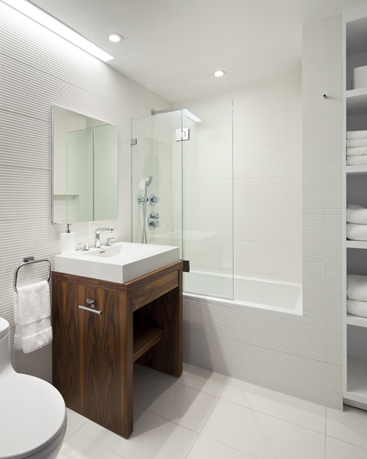 e60th street apt_second bath